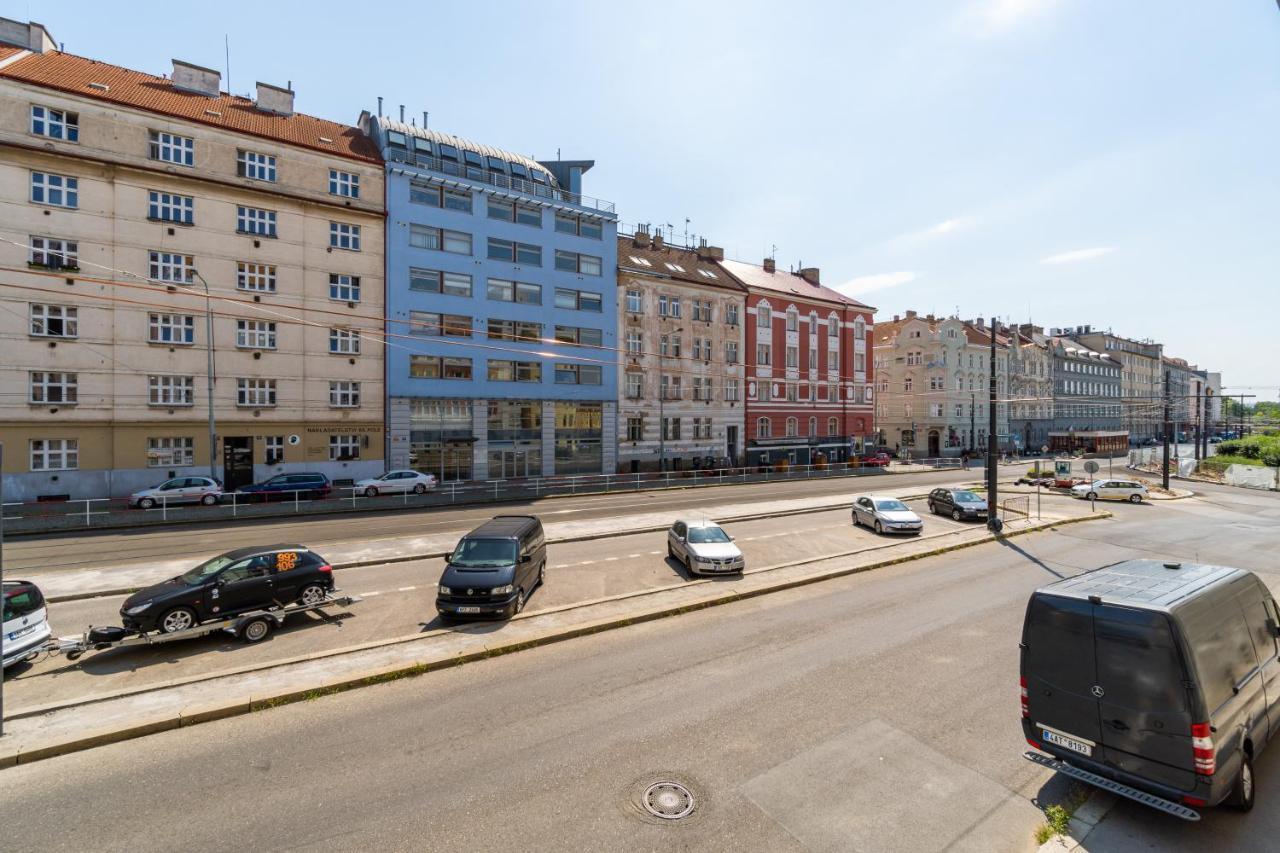 Brand New Studio Apartment #21 With Free Secure Parking In The Center Прага Екстериор снимка