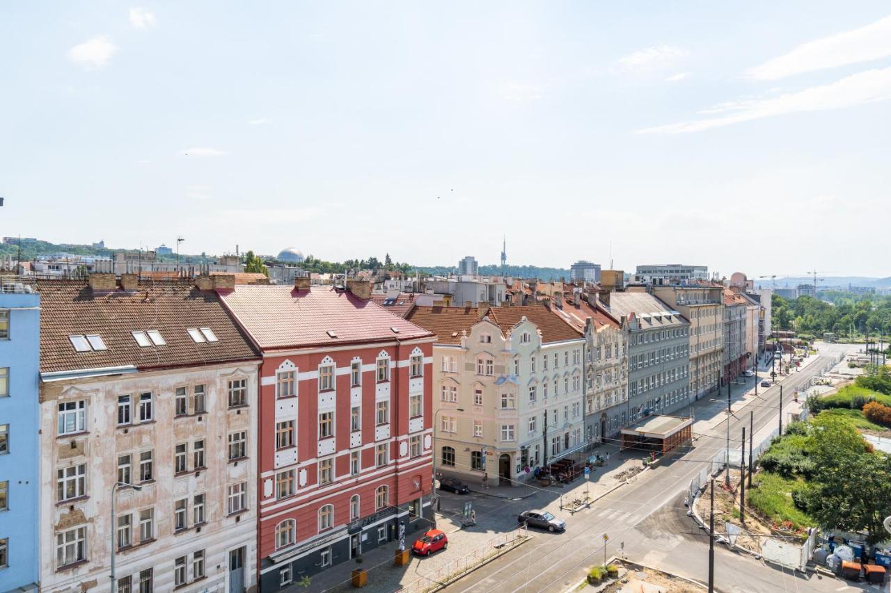 Brand New Studio Apartment #21 With Free Secure Parking In The Center Прага Екстериор снимка